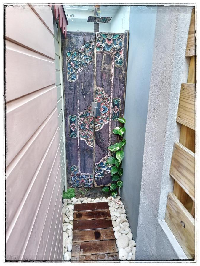 La Cabane D'Artiste Cul de Sac Esterno foto